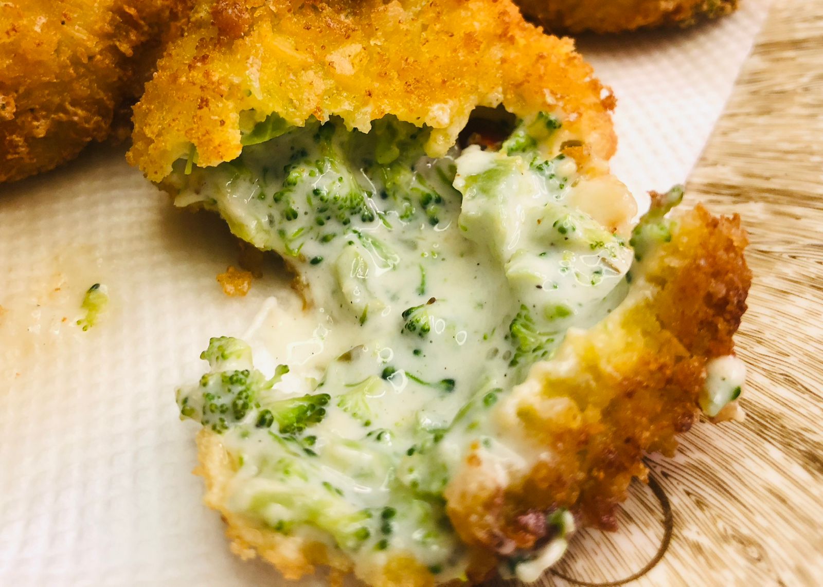 Keto Broccoli Beef Cheesy Balls with Coconut Flour